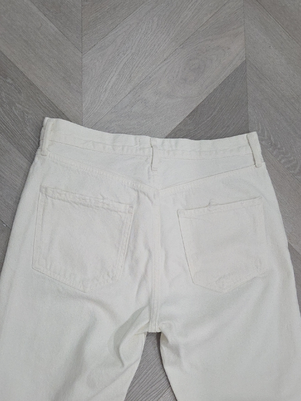 Agolde " Riley" In Veil Distressed Jeans, Size 28 - Picture 8 of 10